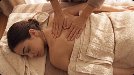 Relaxing massage with warm oil